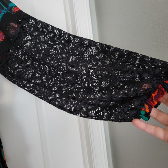 NWT Torrid Maxi Floral Chiffon dress w/ lace sleeves sz 1X - Picture 5 of 7